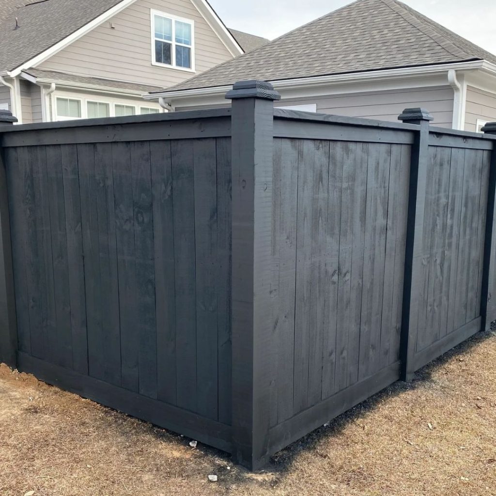 Residential Fence Contractor - Wood Fences - Aluminum Fences